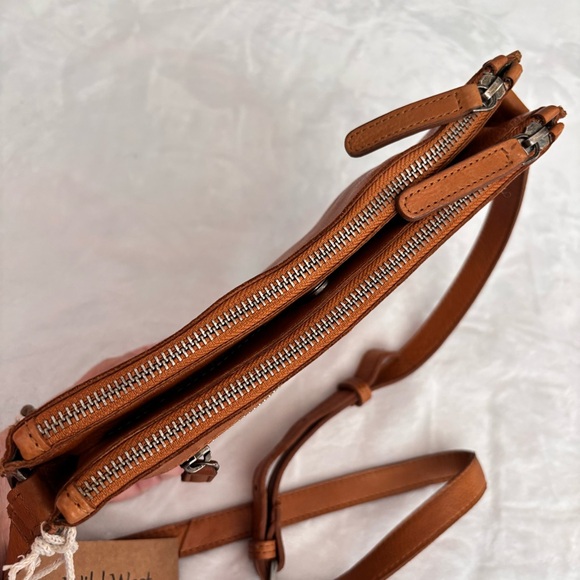 WILD WEST Betta Dark Tan Leather Crossbody Organizer Handbag - Picture 4 of 11